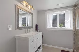 6807 S Pine Rock Cir E, Cottonwood Heights, UT 84121 - Photo 37