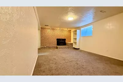 1236 E Violet Dr S, Sandy, UT 84094 - Photo 25