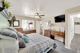 154 W Main St, Bicknell, UT 84715 - Photo 17