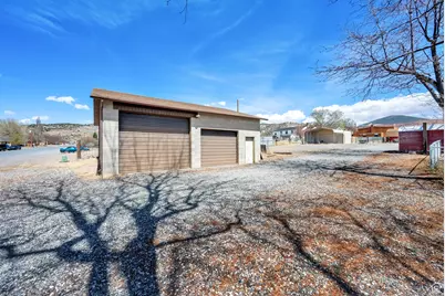 154 W Main St, Bicknell, UT 84715 - Photo 25