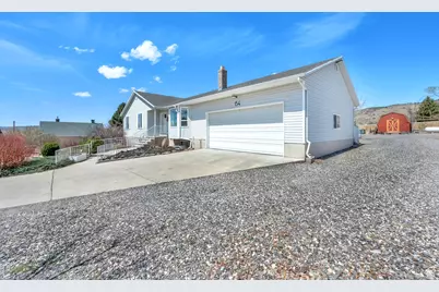 154 W Main St, Bicknell, UT 84715 - Photo 5
