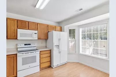 992 N Independence Ave W, Provo, UT 84604 - Photo 9