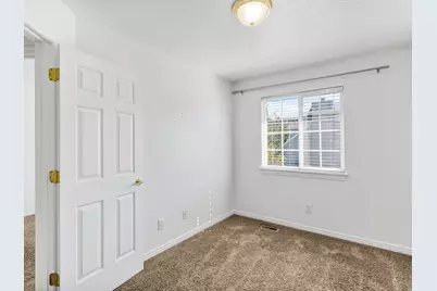 992 N Independence Ave W, Provo, UT 84604 - Photo 11