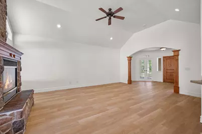 1433 E 200 S, Lindon, UT 84042 - Photo 9