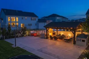 154 E Zinfandel Ln, Vineyard, UT 84059 - Photo 3