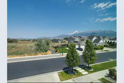 154 E Zinfandel Ln, Vineyard, UT 84059 - Photo 3
