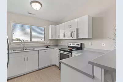 1079 W 965 N #403, Orem, UT 84057 - Photo 3
