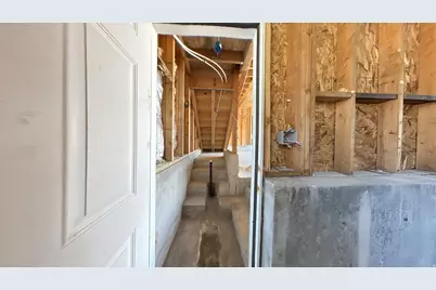 1551 N Hilltop Dr W, Vernal, UT 84078 - Photo 47