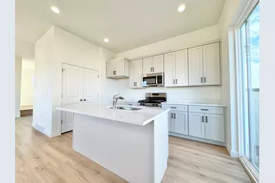 1650 N Main St, Layton, UT 84041 - Photo 7