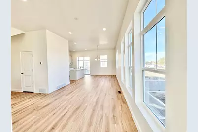 1650 N Main St, Layton, UT 84041 - Photo 11