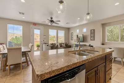 4257 E Razor Dr, Washington, UT 84780 - Photo 27