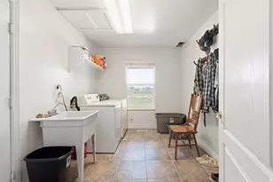 3847 W 6800 St S, Benjamin, UT 84660 - Photo 29
