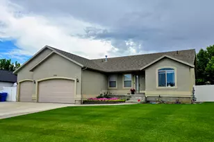 5953 W Silver Saddle Way, Herriman, UT 84096 - Photo 1