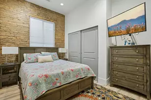 235 W 400 N, Salt Lake City, UT 84103 - Photo 35