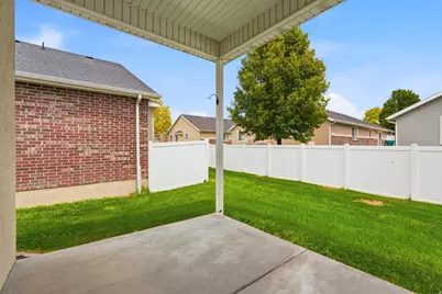 2260 N 1085 W, Layton, UT 84041 - Photo 39