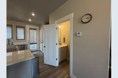 898 S 2560 E, Spanish Fork, UT 84660 - Photo 9