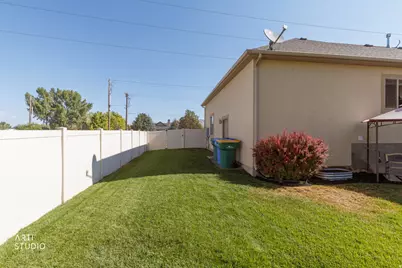 1057 W 300 N, Lehi, UT 84043 - Photo 45