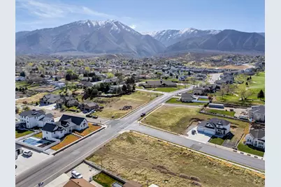 296 W Olympic Ln, Elk Ridge, UT 84651 - Photo 9