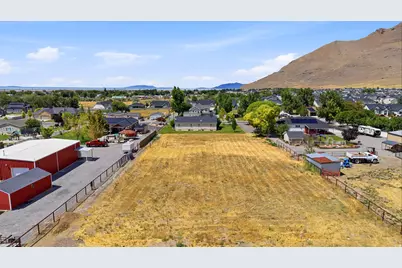 1884 E Shepard Ln, Lake Point, UT 84074 - Photo 41
