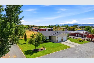 1884 E Shepard Ln, Lake Point, UT 84074 - Photo 33