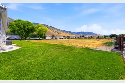 1884 E Shepard Ln, Lake Point, UT 84074 - Photo 23