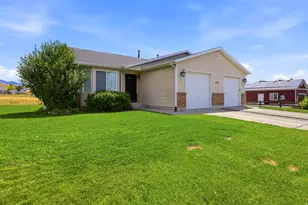 1884 E Shepard Ln, Lake Point, UT 84074 - Photo 5