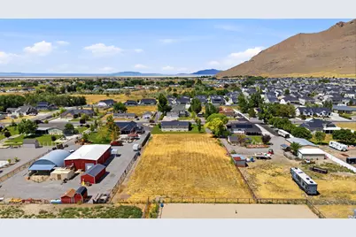 1884 E Shepard Ln, Lake Point, UT 84074 - Photo 39