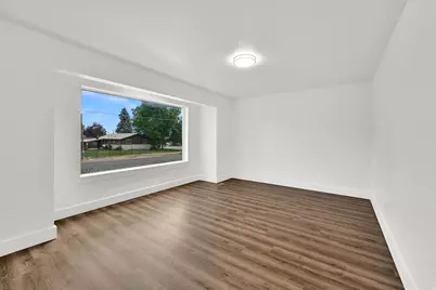 121 E 100 S, Smithfield, UT 84335 - Photo 9
