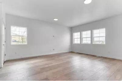 8204 W Sentinal Peak Dr, Magna, UT 84044 - Photo 9