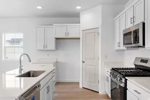 8204 W Sentinal Peak Dr, Magna, UT 84044 - Photo 13