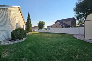 156 W 2025 N, Harrisville, UT 84414 - Photo 23