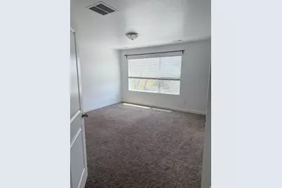 1057 E Batten Ct, Saratoga Springs, UT 84045 - Photo 9