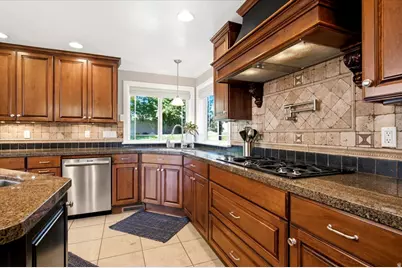 1591 E 275 N, Layton, UT 84040 - Photo 15