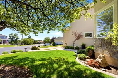 1591 E 275 N, Layton, UT 84040 - Photo 3