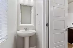 87 N Rio Grand Ave, Farmington, UT 84025 - Photo 11