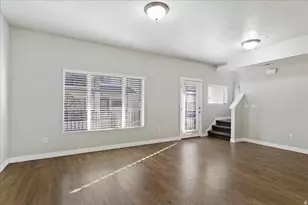 87 N Rio Grand Ave, Farmington, UT 84025 - Photo 9