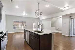 87 N Rio Grand Ave, Farmington, UT 84025 - Photo 7