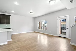 87 N Rio Grand Ave, Farmington, UT 84025 - Photo 27