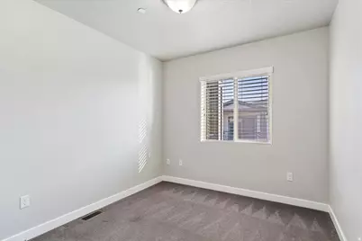 87 N Rio Grand Ave, Farmington, UT 84025 - Photo 17