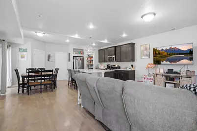 87 N Rio Grand Ave, Farmington, UT 84025 - Photo 31