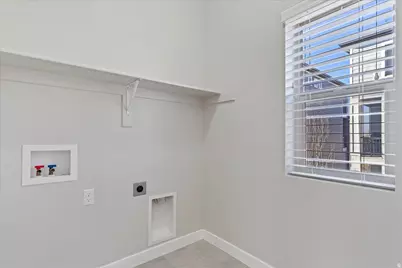 87 N Rio Grand Ave, Farmington, UT 84025 - Photo 9