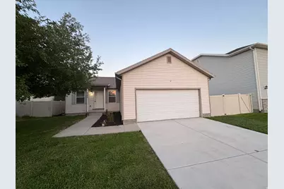 4384 N Maple Dr, Eagle Mountain, UT 84005 - Photo 1