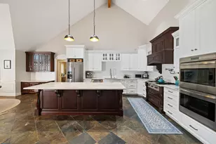 13357 S Trail Rider Cir E, Draper, UT 84020 - Photo 5