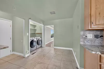 1669 E 8685 S, Sandy, UT 84093 - Photo 9