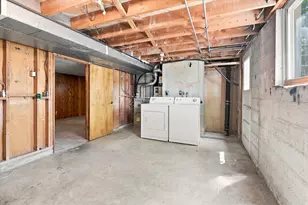 1099 N 400 E, Logan, UT 84341 - Photo 21