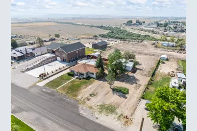 254 E 300 S, Gunnison, UT 84634 - Photo 59