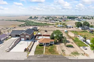 254 E 300 S, Gunnison, UT 84634 - Photo 57