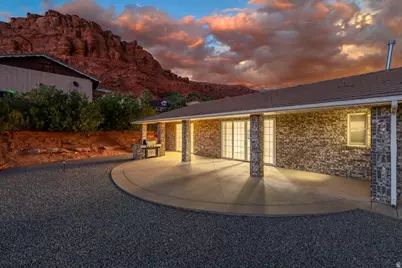 339 W Sandstone Cir, Saint George, UT 84770 - Photo 5