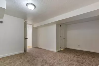 571 E 2700 St S, Salt Lake City, UT 84106 - Photo 21