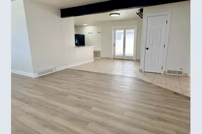 4594 W 5295 S, Kearns, UT 84118 - Photo 3
